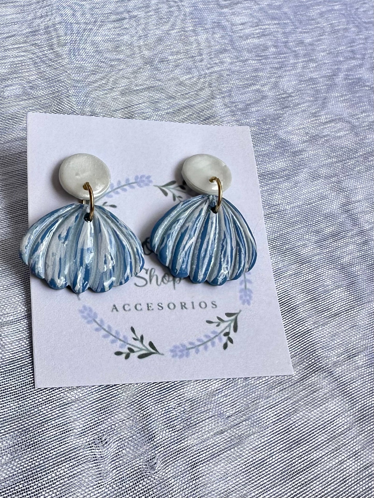 Modelo conchas azules de la colección bahía feliz