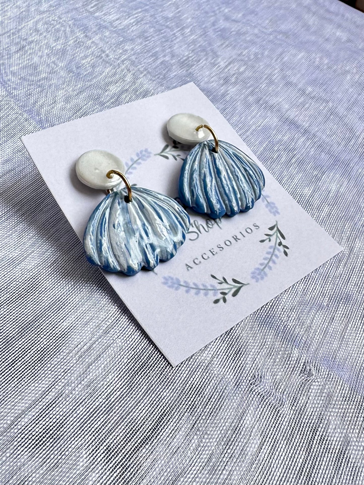 Modelo conchas azules de la colección bahía feliz