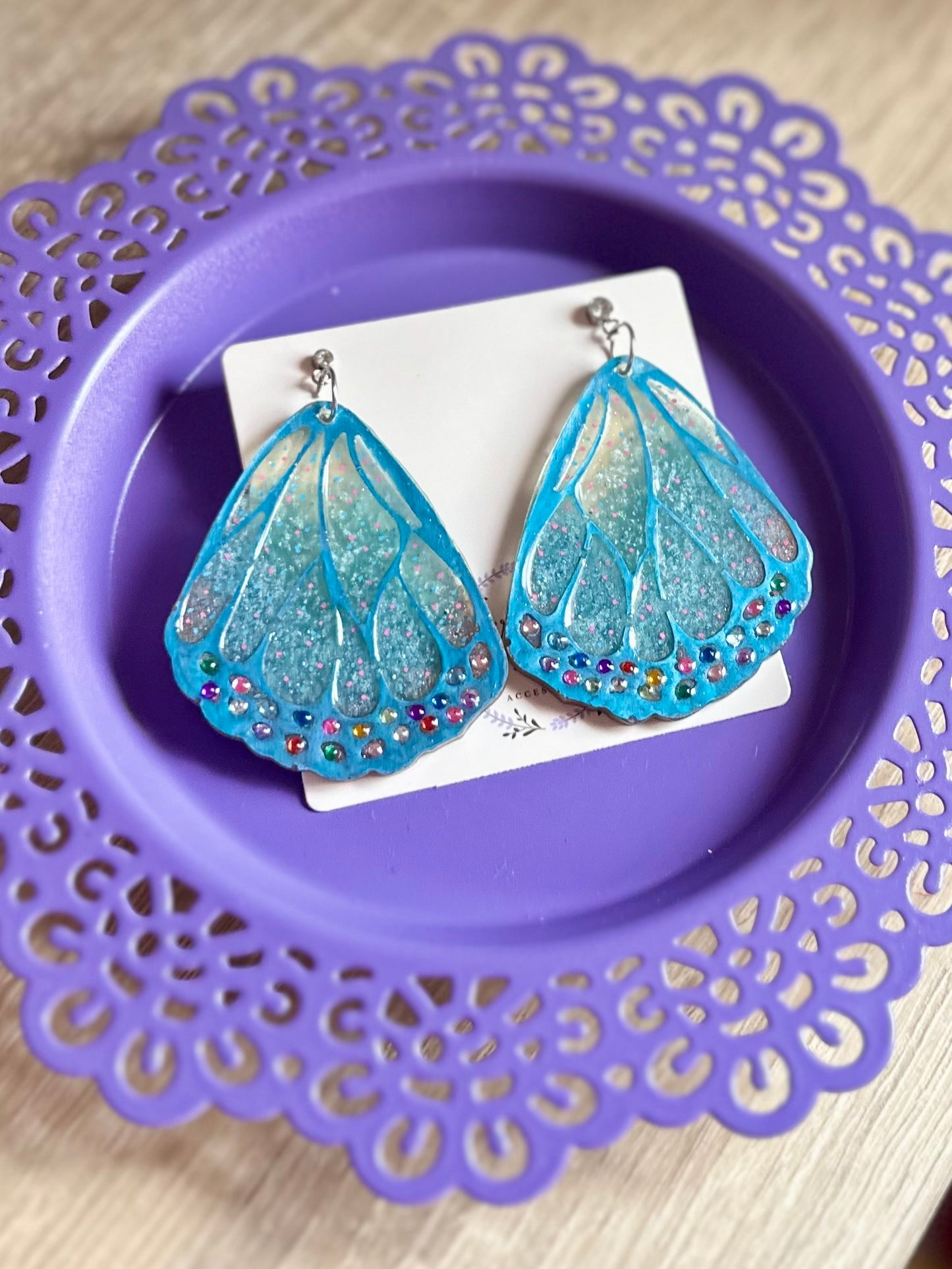 Pendientes de resina alas de mariposa