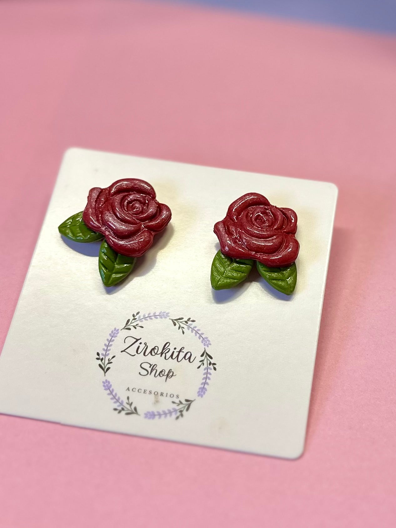 Pendientes de rosas rojas