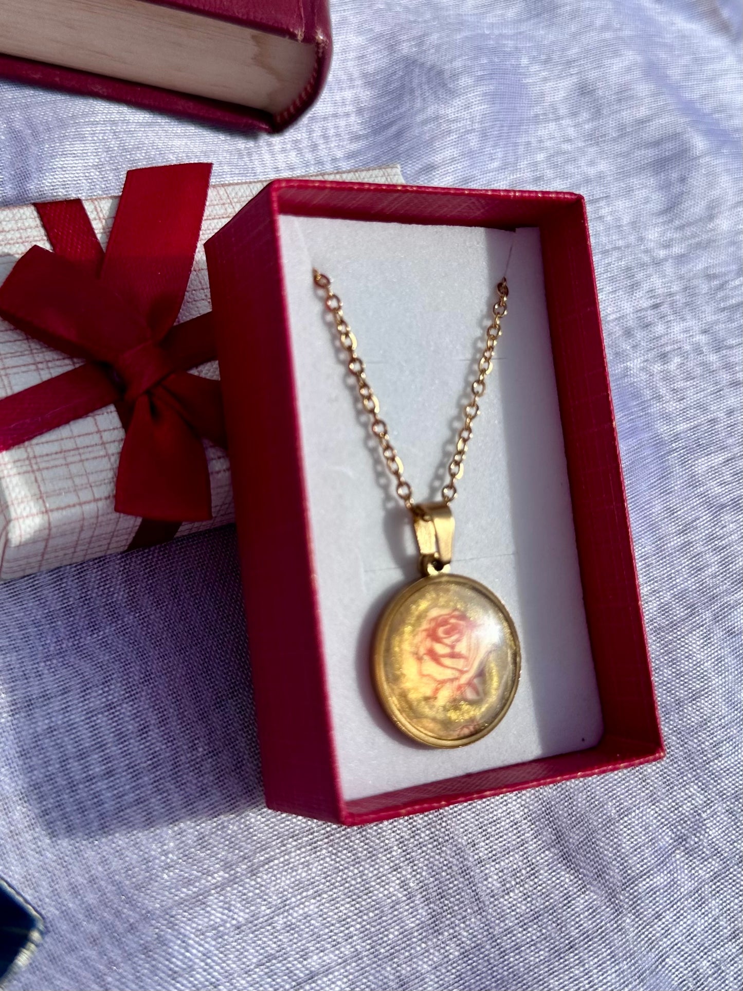 Medallón de la colección cuéntame un cuento “rosa”