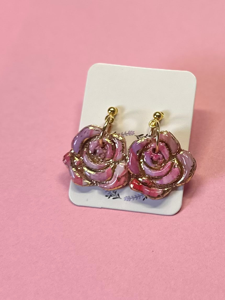 Pendientes de rosas brillantes
