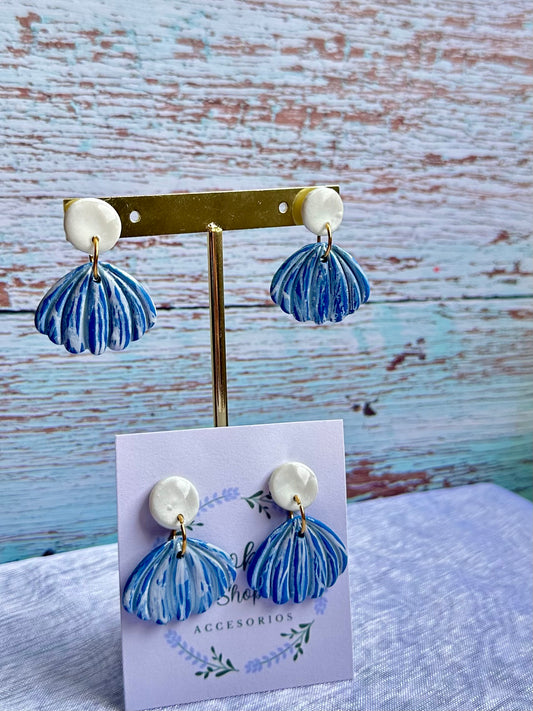 Modelo conchas azules  de la colección bahía feliz