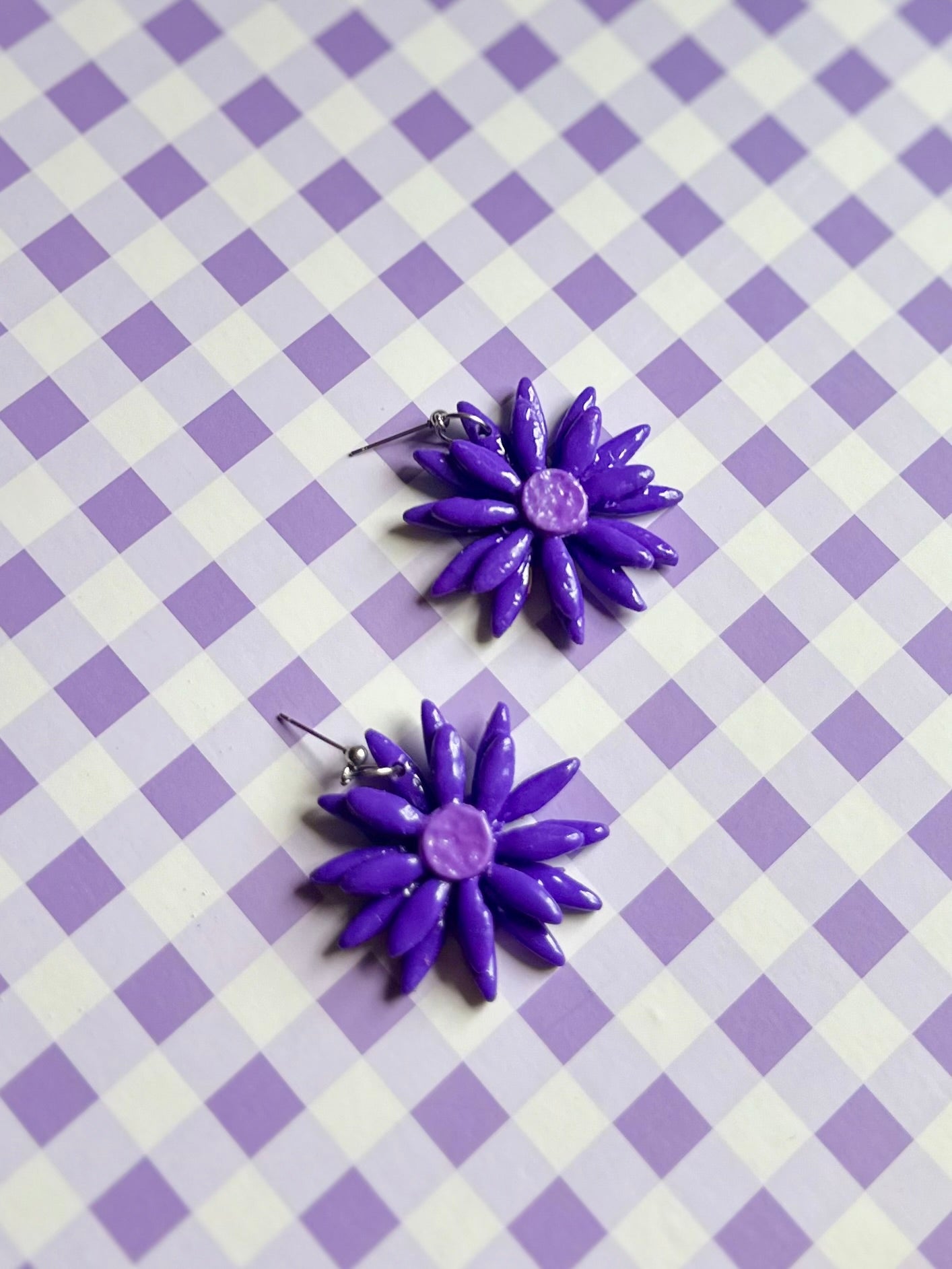 Flor de margarita violeta