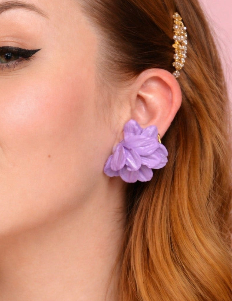 Pendientes de pétalos de flor lila