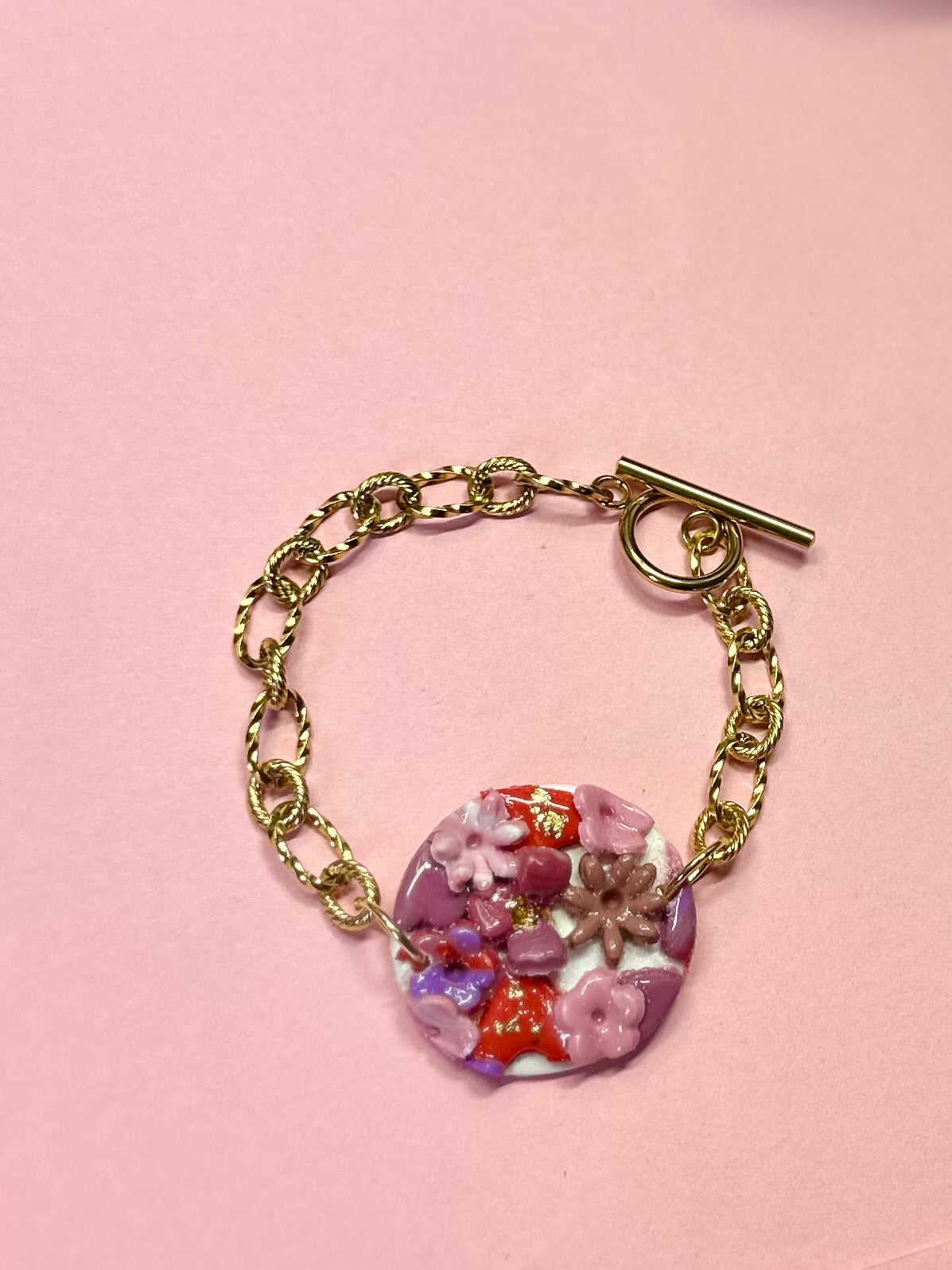 Pulsera “CIRCULO DE AMOR” con cadena dorada