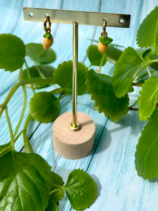Aretes pequeños de limones