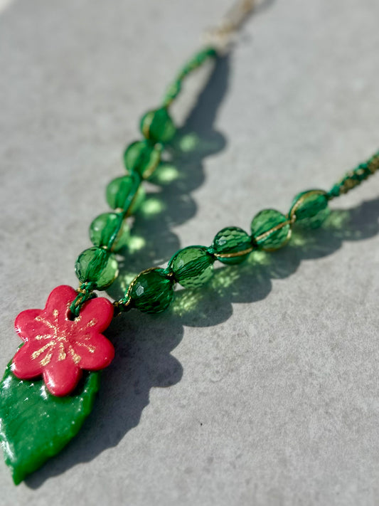 Collar jardín de Ziro modelo rosa