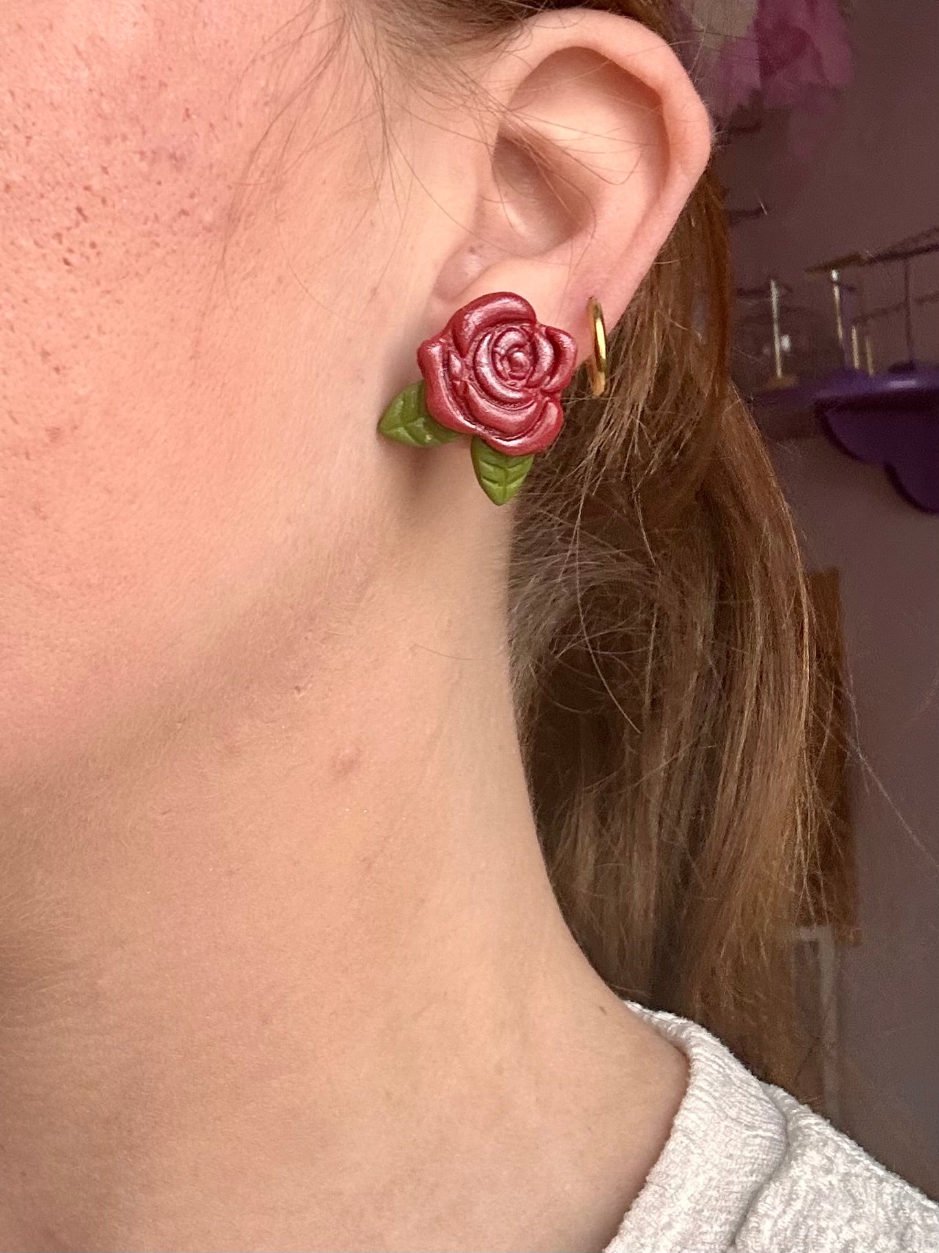 Pendientes de rosas rojas