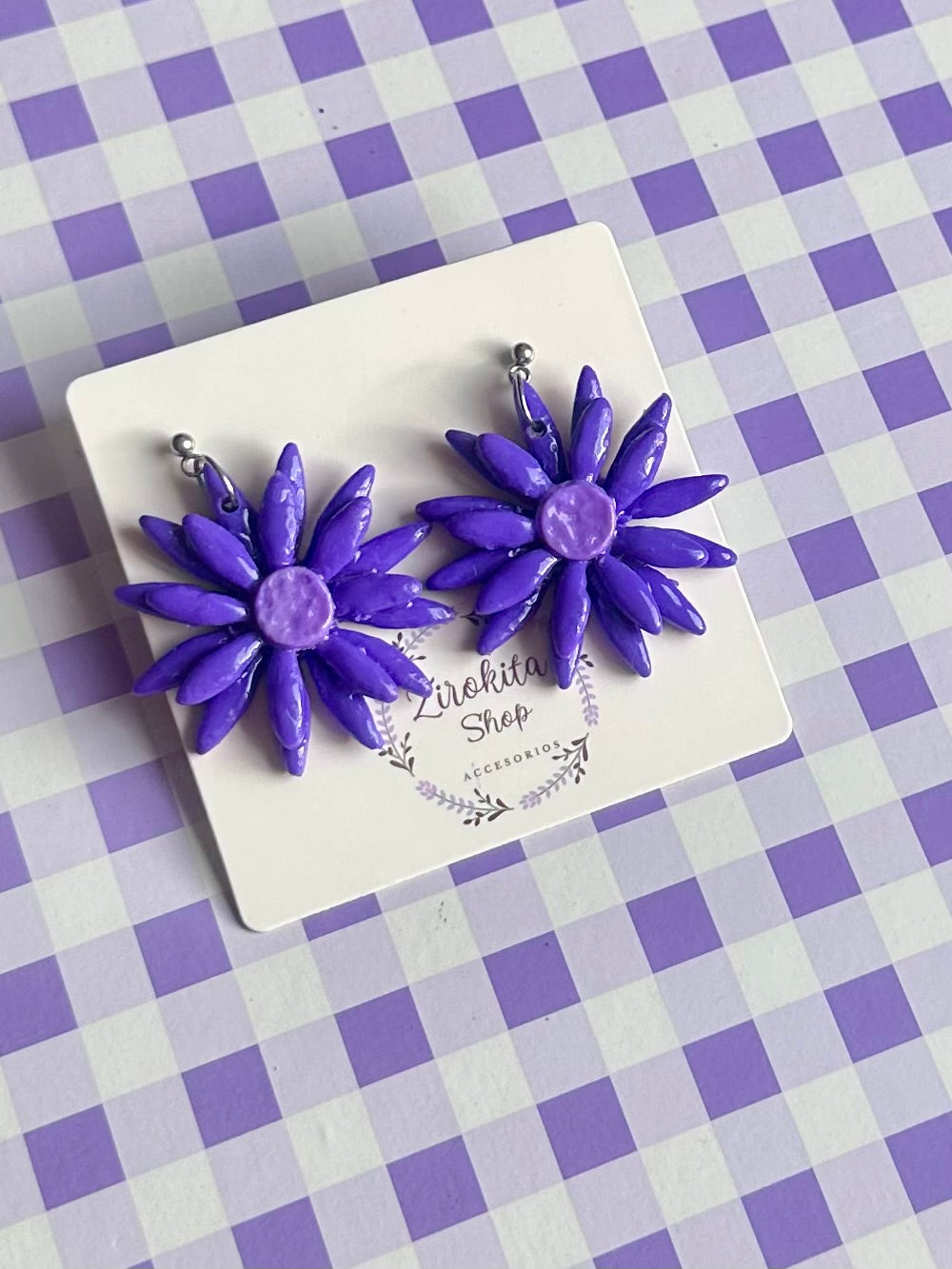 Flor de margarita violeta