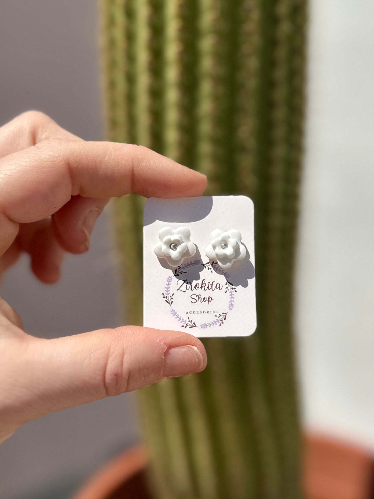 Pendientes pequeños de flores