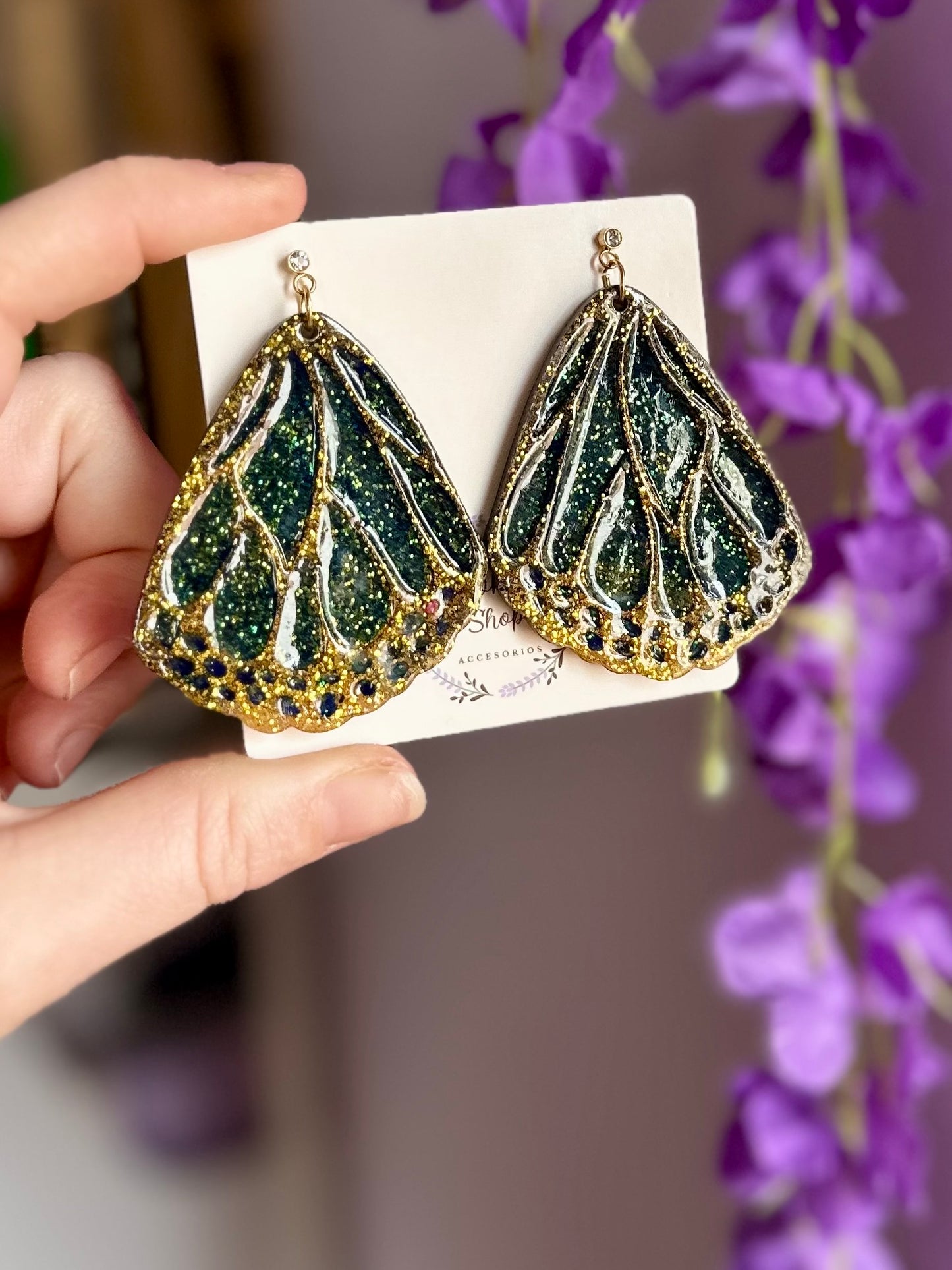Pendientes de resina alas de mariposa