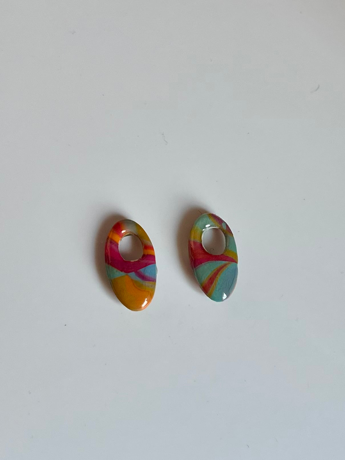 Dijes ovalados