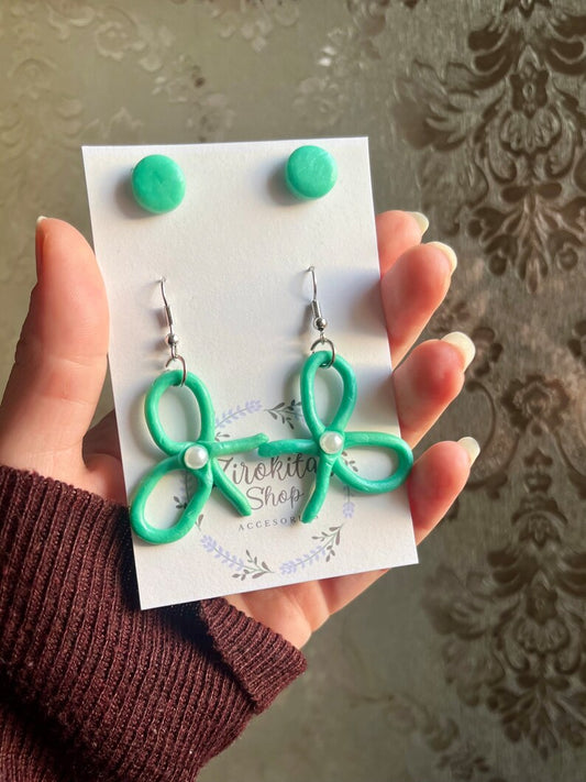 KIT/PACK de pendientes de lazo y pendientes circular pequeños rosa. (copia)